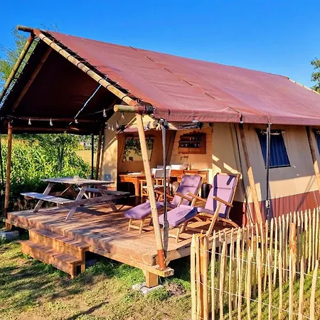 Luxury Safari Tent Near Veluwe Klarenbeek